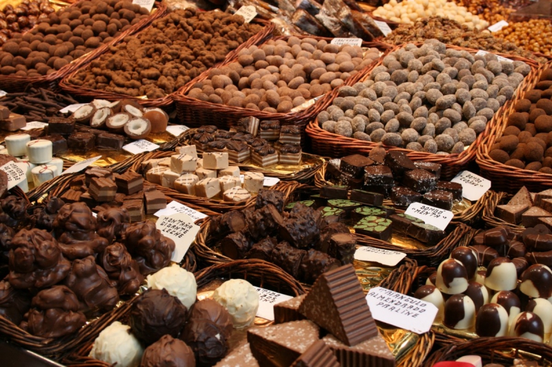 boutique-VALDEROURE-min_chocolates_chocolate_nibble_sweetness_fine_chocolates_gourmet_candy_brand-752083